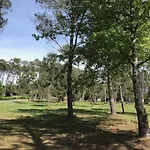 홀리데이파크 Village Aux Villages Sous Les Pins *