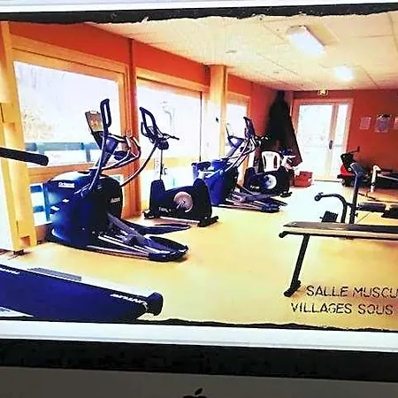 Village Aux Villages Sous Les Pins ホリデーパーク *